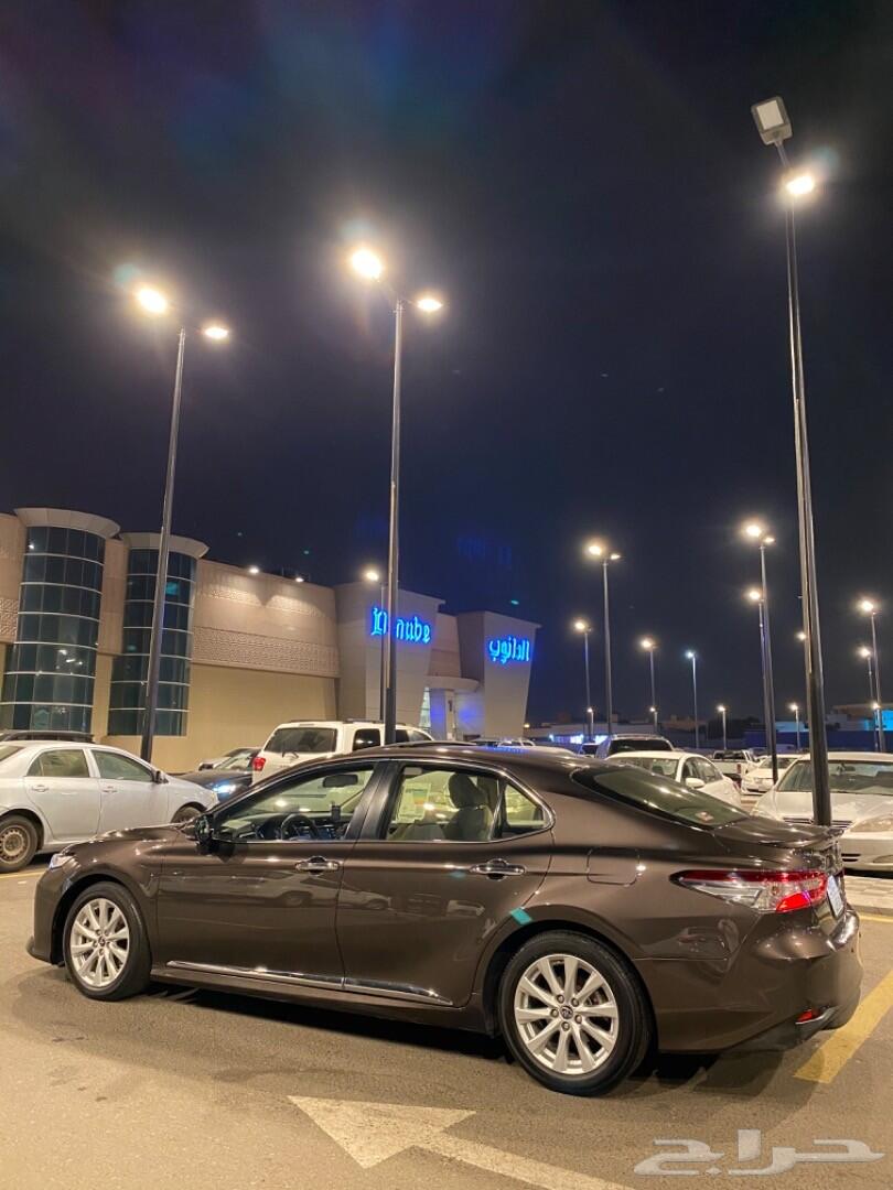 للبيع كامري 8 1 0 2 قمه في النظافه